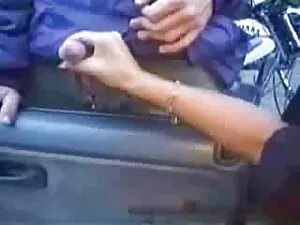 سگ ماده, سبزه دانلود ...