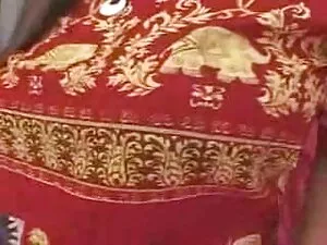 دختران به اینجا می آ ...