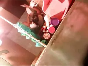 مرد مجازات دوست دختر ...