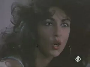 یک خانم بلوند اشتها  ...