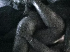 شلخته سبزه در لباس ز ...