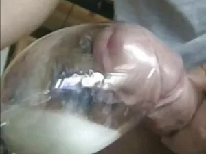 شب خوابگاه روی تخت ک ...